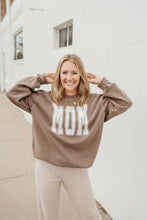 Load image into Gallery viewer, MOM Pullover | Chocolate
