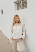 Load image into Gallery viewer, MOM Pullover | Ivory
