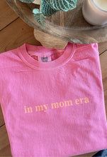 Load image into Gallery viewer, In My Mom Era Tee
